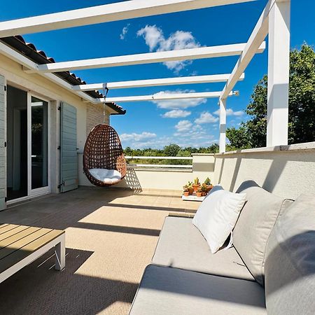 Luxury Villa In Istria - 9,000 Sqm Private Estate With Pool & Sauna, 15 Min To Sea, Near Fazana, 3 Bedrooms Juršići Eksteriør bilde