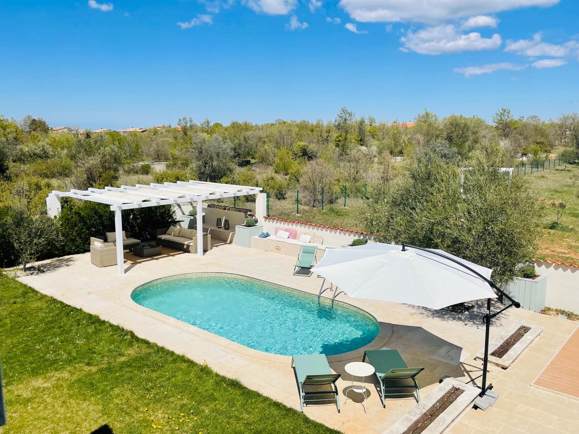 Luxury Villa In Istria - 9,000 Sqm Private Estate With Pool & Sauna, 15 Min To Sea, Near Fazana, 3 Bedrooms Juršići Eksteriør bilde