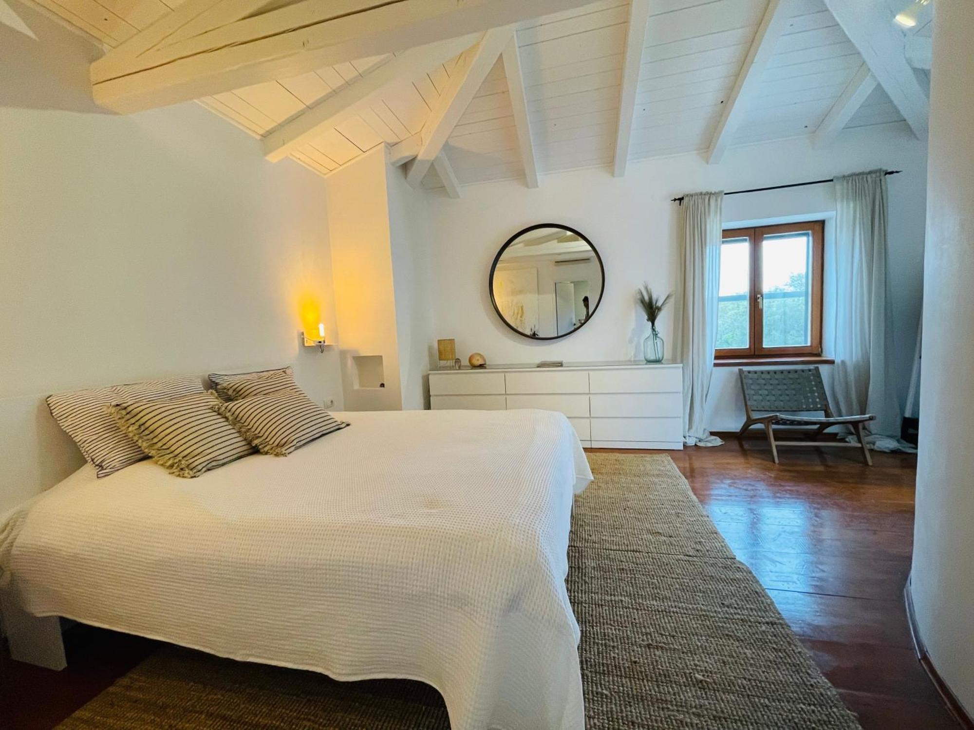 Luxury Villa In Istria - 9,000 Sqm Private Estate With Pool & Sauna, 15 Min To Sea, Near Fazana, 3 Bedrooms Juršići Eksteriør bilde