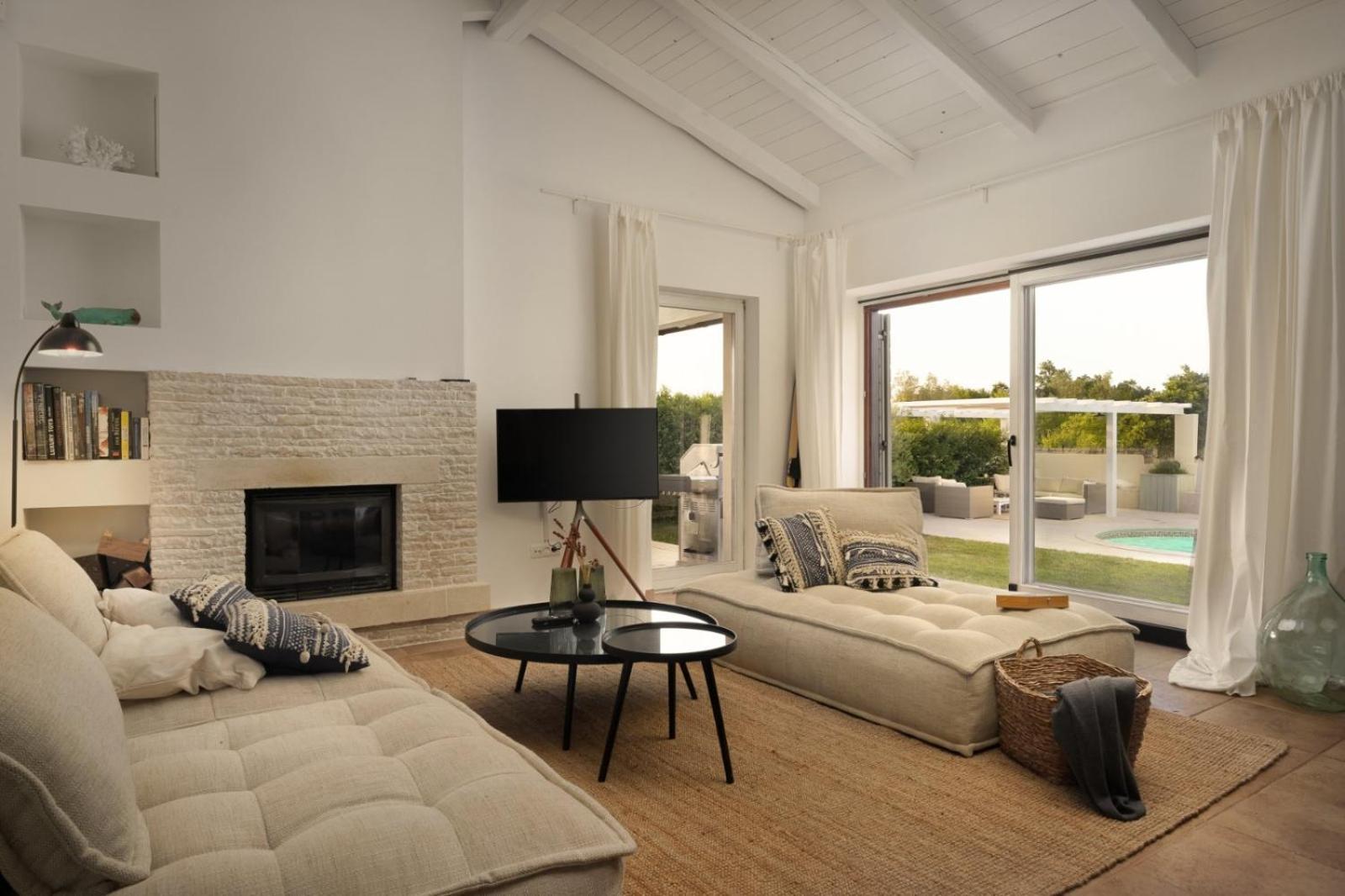 Luxury Villa In Istria - 9,000 Sqm Private Estate With Pool & Sauna, 15 Min To Sea, Near Fazana, 3 Bedrooms Juršići Eksteriør bilde